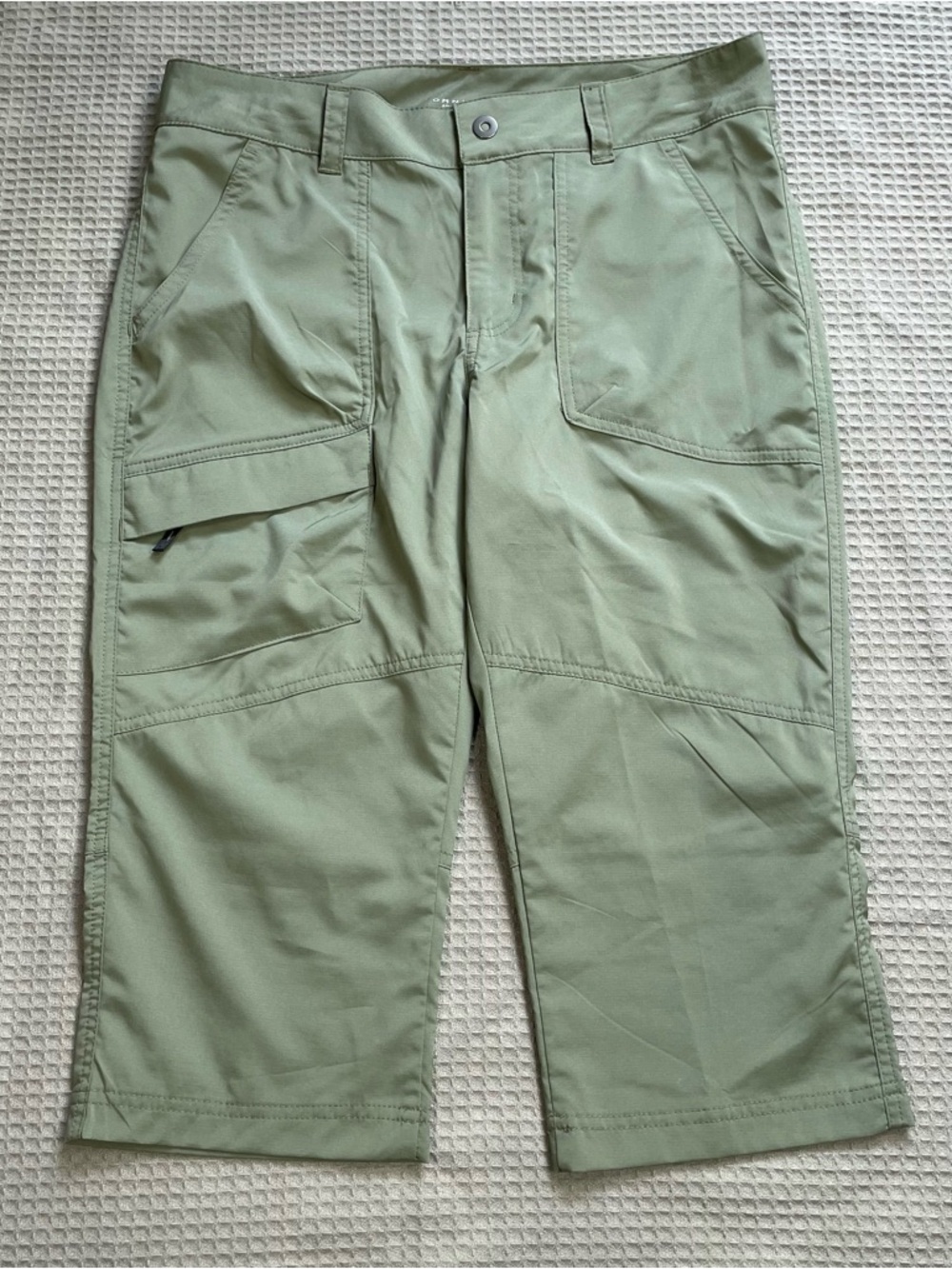 Columbia Kestrel Trail Capri Pants 8 Womens Omni-Shield Stretch Olive Green